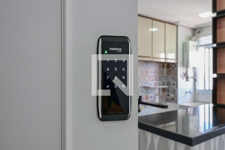Fechadura Eletrônica de apartamento para alugar com 2 quartos, 40m² em Parque Reboucas, São Paulo