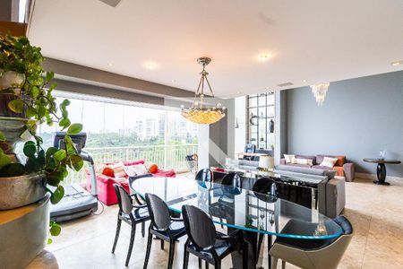 Apartamento à venda com 3 quartos, 260m² em Jardim Fonte do Morumbi, São Paulo