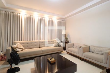 Sala de casa para alugar com 3 quartos, 211m² em Cidade Jardim, Uberlândia