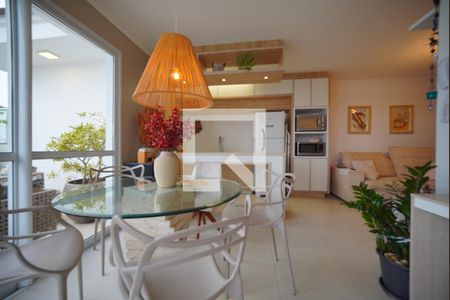 Sala de apartamento para alugar com 3 quartos, 146m² em Canasvieiras, Florianópolis
