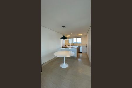 Apartamento à venda com 3 quartos, 250m² em Jardim Fonte do Morumbi, São Paulo