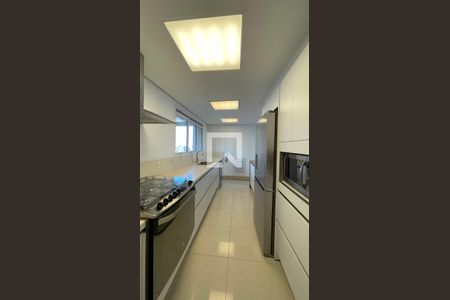 Apartamento à venda com 3 quartos, 250m² em Jardim Fonte do Morumbi, São Paulo