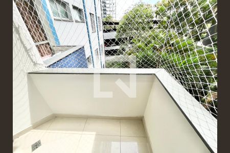 Varanda da Sala de apartamento para alugar com 2 quartos, 60m² em Conjunto Residencial Novo Pacaembu, São Paulo