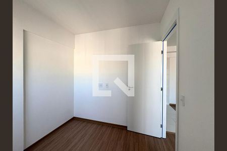 Quarto 1 de apartamento para alugar com 2 quartos, 40m² em Vila Albertina, São Paulo