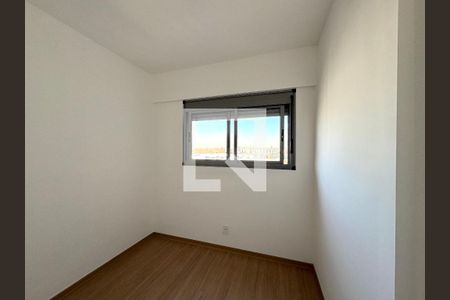 Quarto 1 de apartamento para alugar com 2 quartos, 40m² em Vila Albertina, São Paulo