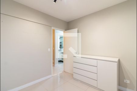 Quarto 1 de apartamento para alugar com 2 quartos, 62m² em Santa Teresinha, São Paulo