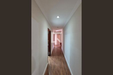 Corredor  de casa para alugar com 3 quartos, 250m² em Vila Palacios, Campinas