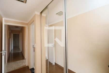 Suíte / Closet de casa à venda com 4 quartos, 195m² em Vila Constança, São Paulo