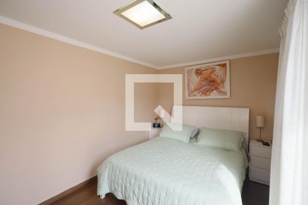 Suíte  de casa à venda com 4 quartos, 195m² em Vila Constança, São Paulo
