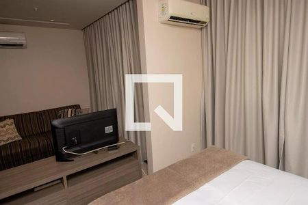 Sala / Quarto de apartamento para alugar com 1 quarto, 35m² em Jacarepaguá, Rio de Janeiro