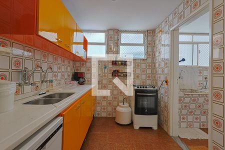 Apartamento para alugar com 4 quartos, 191m² em Funcionários, Belo Horizonte