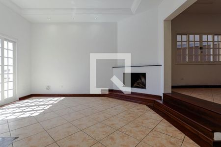 Sala de casa para alugar com 3 quartos, 400m² em Vila Oliveira, Mogi das Cruzes