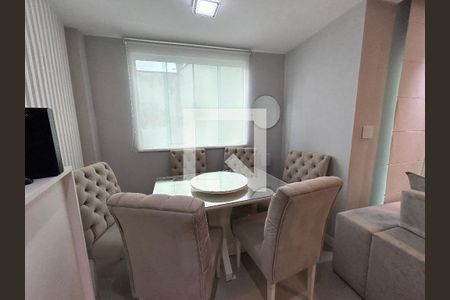Sala de casa à venda com 3 quartos, 110m² em Jardim Sulacap, Rio de Janeiro