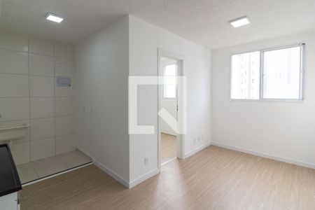 Sala de apartamento para alugar com 2 quartos, 34m² em Usina Piratininga, São Paulo