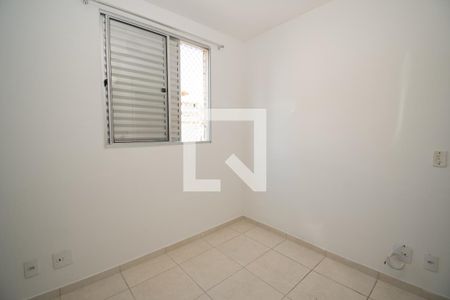 Quarto de apartamento à venda com 2 quartos, 47m² em Parque Maracana, Contagem