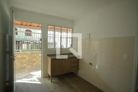 Cozinha  de casa para alugar com 1 quarto, 20m² em Baeta Neves, São Bernardo do Campo