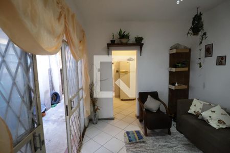 Casa para alugar com 1 quarto, 42m² em Dom Cabral, Belo Horizonte