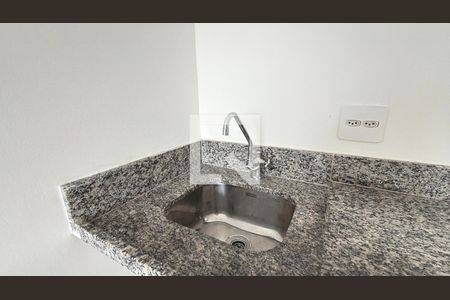 Sala/Cozinha de kitnet/studio à venda com 1 quarto, 38m² em Quarta Parada, São Paulo