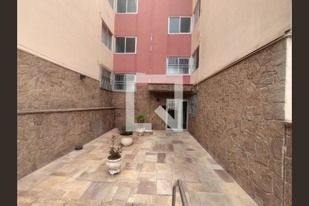 Entrada  de apartamento à venda com 2 quartos, 80m² em Jardim Patente, São Paulo