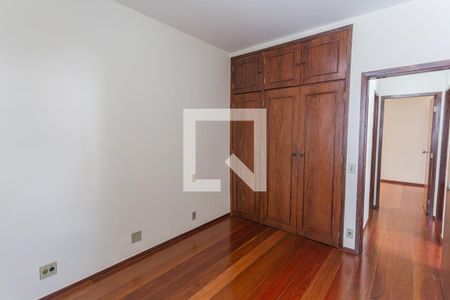 Suíte de apartamento à venda com 3 quartos, 100m² em Santo Antônio, Belo Horizonte