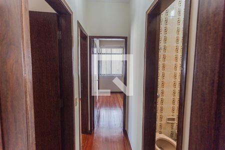 Corredor de apartamento à venda com 3 quartos, 100m² em Santo Antônio, Belo Horizonte