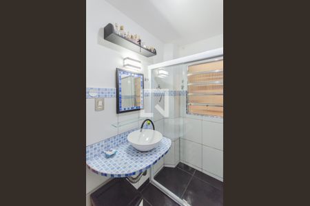 Banheiro de apartamento para alugar com 1 quarto, 52m² em Vila Mariana, São Paulo
