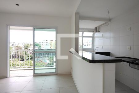Sala de apartamento para alugar com 2 quartos, 59m² em Taquara, Rio de Janeiro