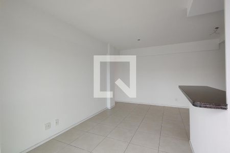 Sala de apartamento para alugar com 2 quartos, 70m² em Taquara, Rio de Janeiro