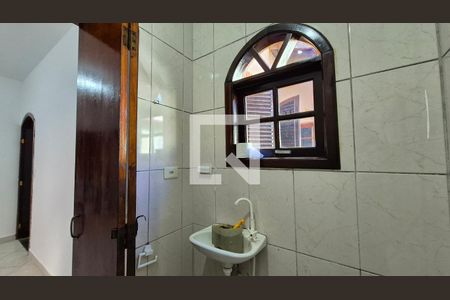 Banheiro de apartamento para alugar com 2 quartos, 55m² em Condomínio Maracanã, Santo André