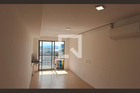 Kitnet/Studio para alugar com 1 quarto, 33m² em Centro, Rio de Janeiro