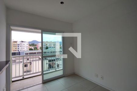 Sala de apartamento à venda com 2 quartos, 60m² em Taquara, Rio de Janeiro