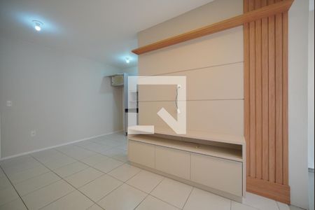 Sala de apartamento para alugar com 2 quartos, 60m² em Barreiros, São José