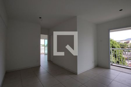 Sala de apartamento para alugar com 2 quartos, 63m² em Taquara, Rio de Janeiro