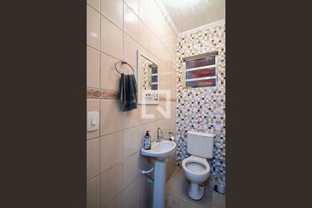 Lavabo de casa para alugar com 3 quartos, 240m² em Jardim Paris, São Paulo