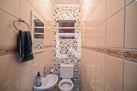 Lavabo de casa para alugar com 3 quartos, 240m² em Jardim Paris, São Paulo
