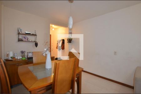Sala de apartamento à venda com 2 quartos, 55m² em Jardim Sulacap, Rio de Janeiro