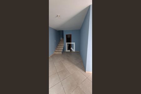 Sala de casa para alugar com 2 quartos, 62m² em Vila Rosaria, São Paulo