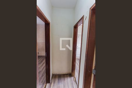 Corredor de apartamento à venda com 2 quartos, 54m² em Sagrada Família, Belo Horizonte