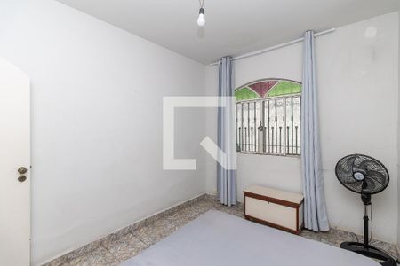 Quarto 2 de casa para alugar com 3 quartos, 280m² em Santa Terezinha, Belo Horizonte