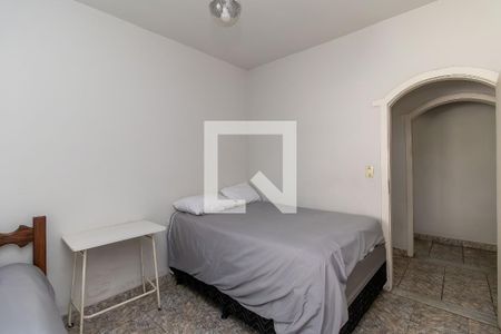 Quarto 1 de casa para alugar com 3 quartos, 280m² em Santa Terezinha, Belo Horizonte
