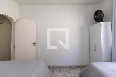 Quarto 1 de casa para alugar com 3 quartos, 280m² em Santa Terezinha, Belo Horizonte