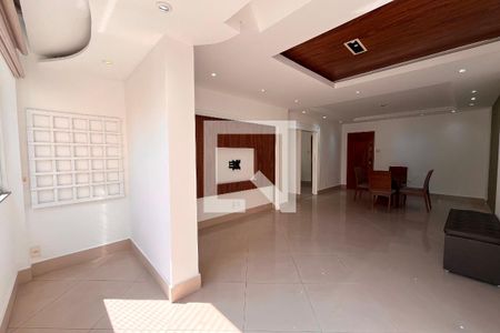 Sala  de apartamento para alugar com 2 quartos, 110m² em Copacabana, Rio de Janeiro
