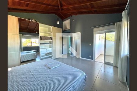Suíte 1 de casa para alugar com 5 quartos, 330m² em Barra da Lagoa, Florianópolis