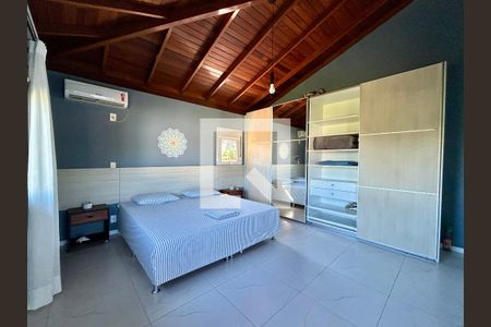 Suíte 1 de casa para alugar com 5 quartos, 330m² em Barra da Lagoa, Florianópolis