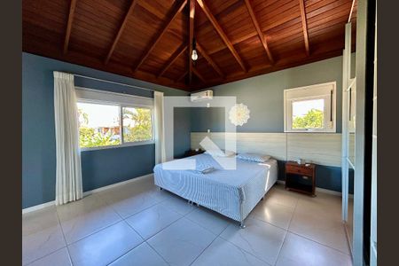 Suíte 1 de casa para alugar com 5 quartos, 330m² em Barra da Lagoa, Florianópolis