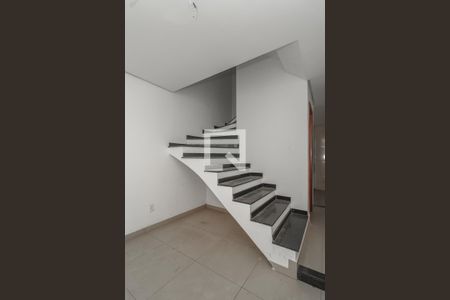 Escada de casa à venda com 3 quartos, 140m² em Jardim Dona Leopoldina, Porto Alegre