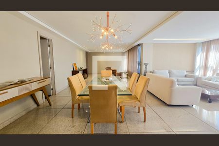 Apartamento à venda com 4 quartos, 190m² em Belvedere, Belo Horizonte