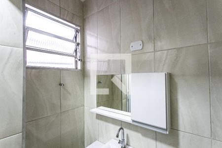 Banheiro de casa para alugar com 1 quarto, 35m² em Vila Carrão, São Paulo