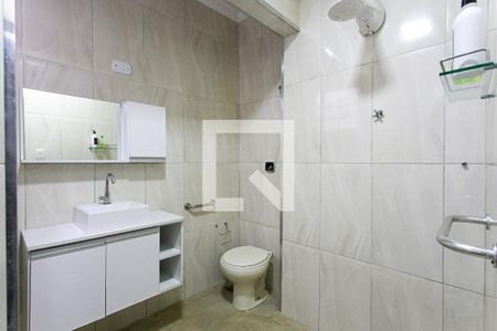Banheiro de casa para alugar com 1 quarto, 35m² em Vila Carrão, São Paulo