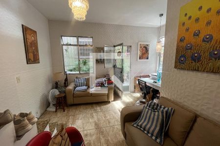 Sala de casa à venda com 3 quartos, 60m² em Olaria, Rio de Janeiro
